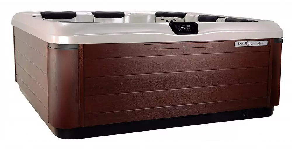 Bullfrog-Model - Love's Hot Tubs